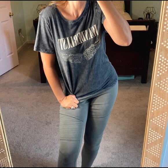 LAST1🧁 WANDERLUST- vintage graphic Tee - Picture 3 of 4